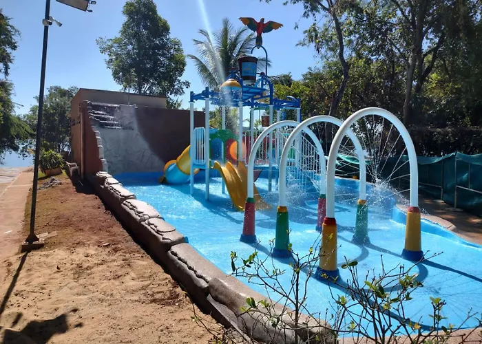 APÊ LINDO ALDEIA DO LAGO COM COZINHA MOBÍLIA NOVA JUNTO AO LAGO CORUMBÁ e KAWANA PARK